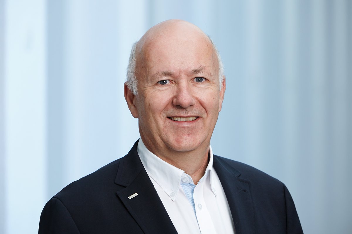 SEWEURODRIVE's tweet photo. Unsere #Stiftung ehrt mit der Verleihung des ERNST-BLICKLE-PREISES an Professor Dr. Roland Siegwart @rsiegwart einen Akademiker für #intelligente #Robotik, der mit seiner #Forschung die Grenzen des Möglichen auslotet und verschiebt. https://t.co/WFEgCaWFLJ Herzlichen Glückwunsch! https://t.co/kKdwP8ixC4