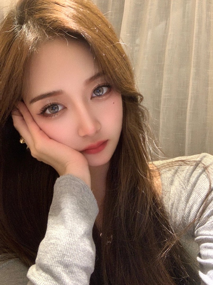 paigebabhee's tweet photo. 我撅着让你干，行了吧，不要在折磨我了！🤭🤭 https://t.co/1puPLq6sB4