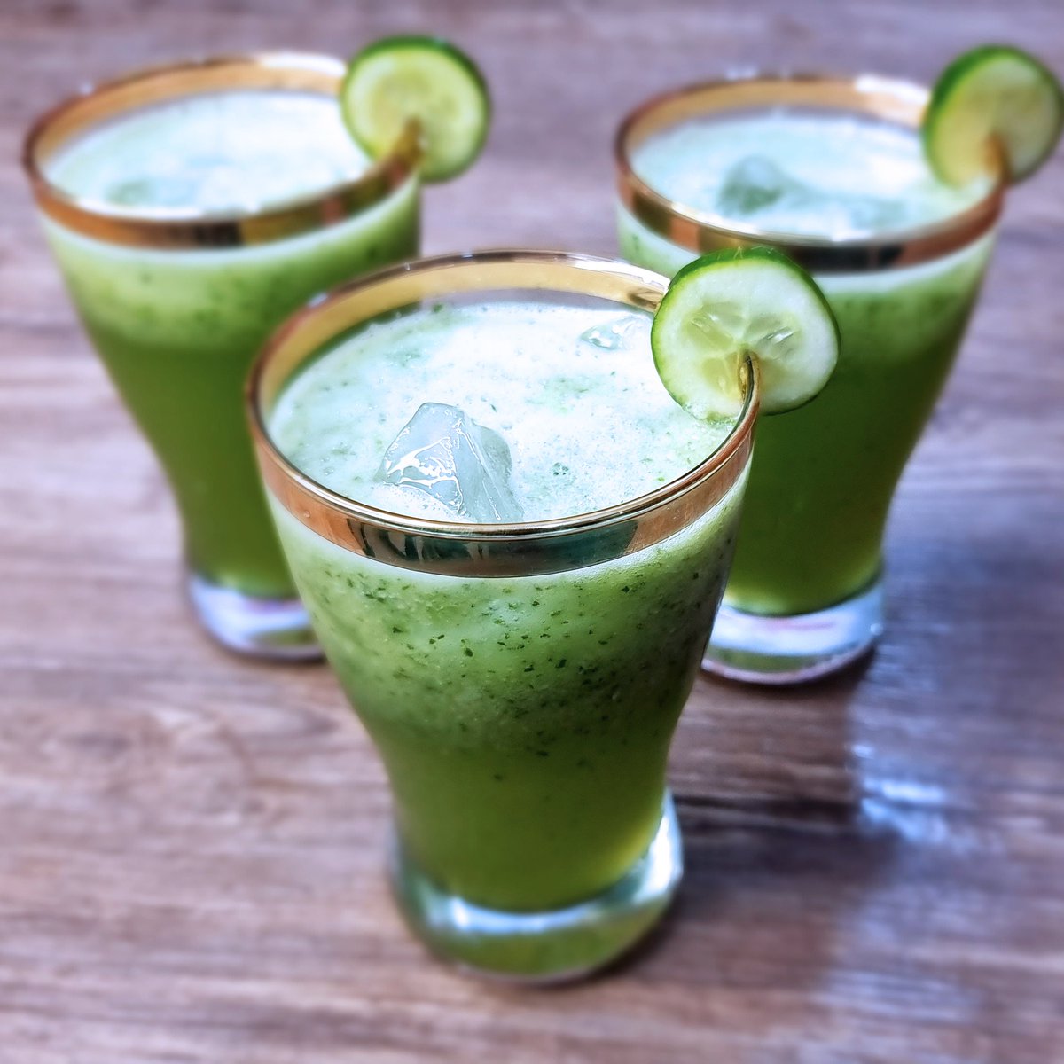 BitesBismillah's tweet photo. Cucumber Juice Kheeray Ka Sharbat Kheera Ka Juice Summer Refreshing Drink By Bismillah Bites
#cucumberjuice #howtomakecucumberjuice 
#kheerekasharbat #kheerekajuice 
#refreshingsummerdrinks
https://t.co/Y8bB1uvdE5 https://t.co/NNzPz6jJax
