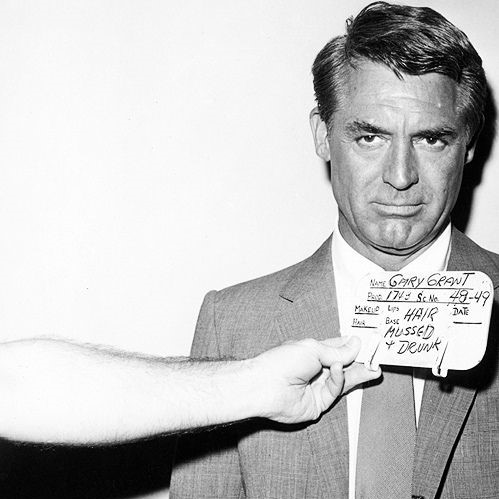 Poehashirts's tweet photo. Gary Grant in North by Northwest: "I'm an advertising man, not a red herring. I've got a job, a secretary, a mother, two ex-wives and several bartenders that depend upon me, and I don't intend to disappoint them all by getting myself "slightly" killed"  #garygrant https://t.co/vwKSrDmzJg