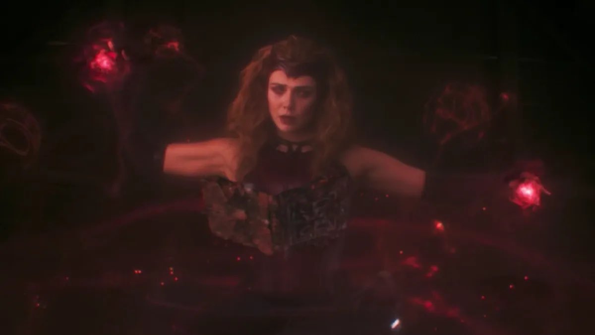 hiimbobbi's tweet photo. I’ve figured out that a lot of the takes about Wanda’s development from WandaVision to MoM seem to lack the context from this post credit scene https://t.co/2whcKo9lET
