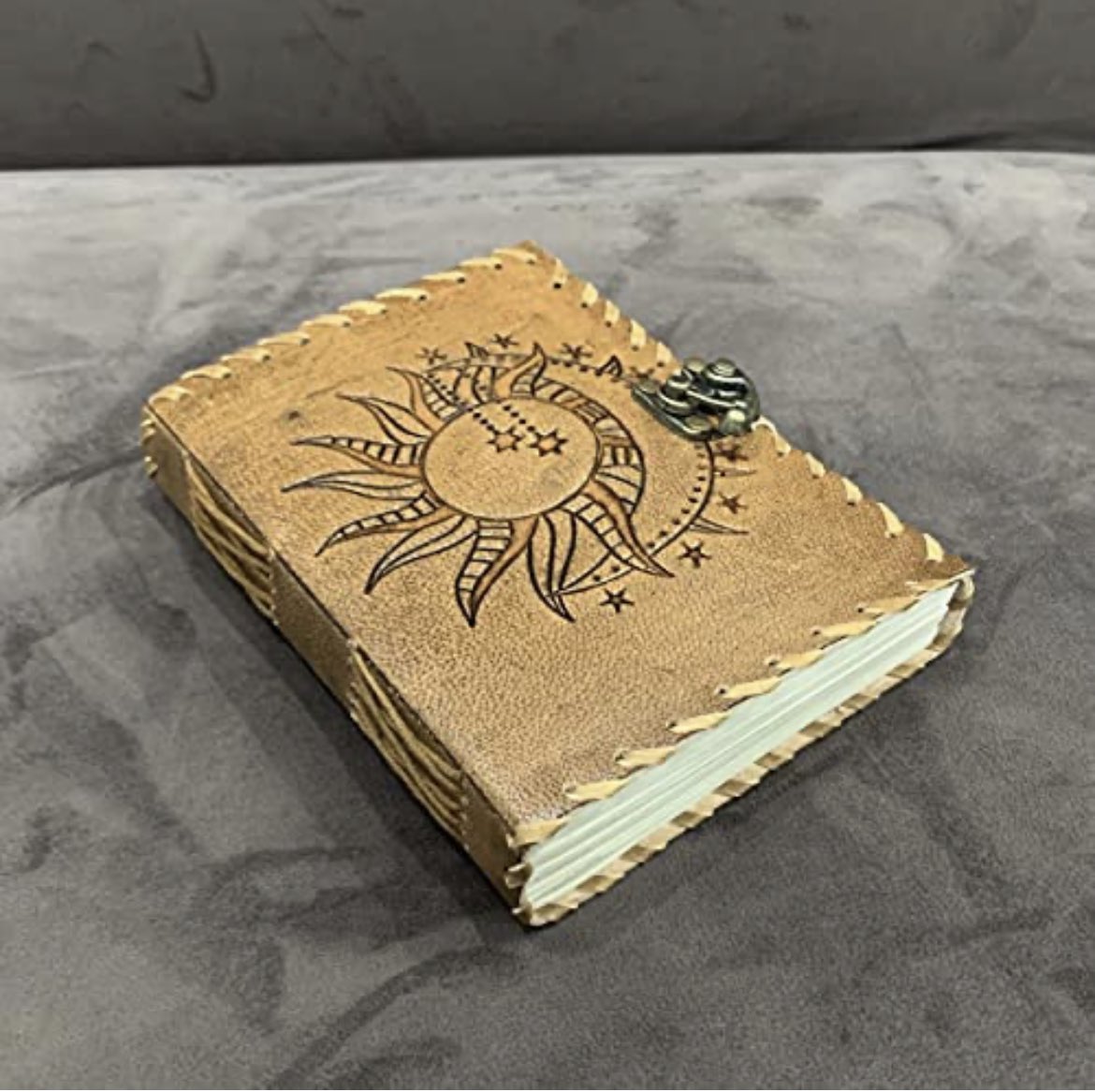 LittlestLoba's tweet photo. A scribbled out note to @blccdkinkx set before a new journal, a set of pens, and a bouquet of sunflowers. 

𝑯𝒂𝒑𝒑𝒚 𝒎𝒐𝒕𝒉𝒆𝒓𝒔 𝒅𝒂𝒚 𝑴𝒂𝒚𝒂. 𝑰 𝒂𝒅𝒐𝒓𝒆 𝒚𝒐𝒖, 𝒕𝒉𝒂𝒏𝒌 𝒚𝒐𝒖 𝒇𝒐𝒓 𝒂𝒃𝒔𝒐𝒍𝒖𝒕𝒆𝒍𝒚 𝒆𝒗𝒆𝒓𝒚𝒕𝒉𝒊𝒏𝒈 https://t.co/oHdXpJXcAv