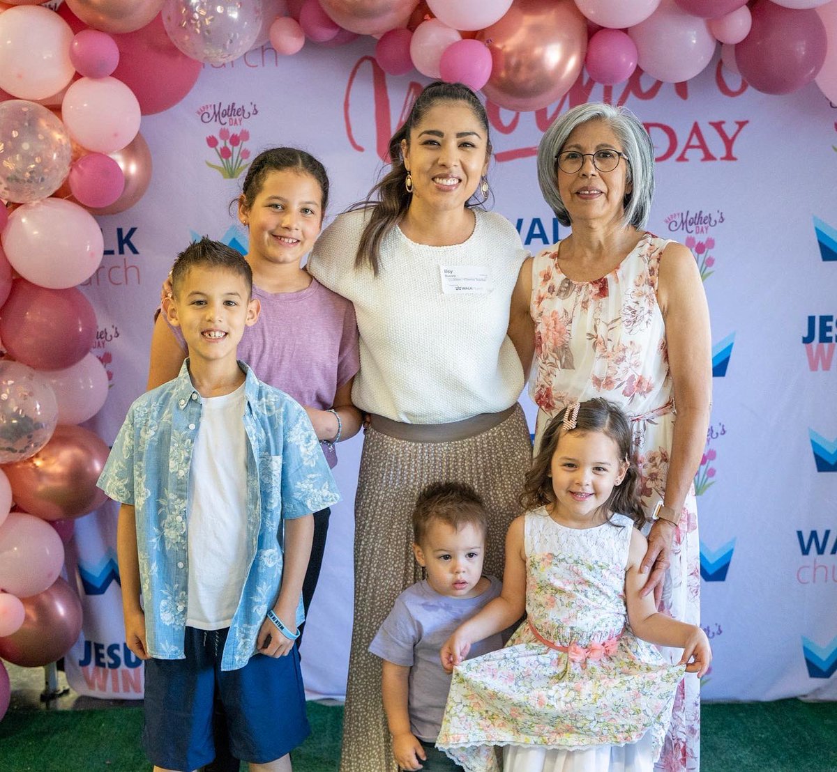 WALKChurch's tweet photo. MOTHERS DAY ‘22 📸 (Pt. 2)
We had a powerful and fresh time today celebrating Moms and worshipping the Lord today at WALK! Here are some pictures from our photo-booth. 🙌🌸 More to come soon! #WALKChurch #MothersDay #thankGodformoms #sincerefaith https://t.co/5vQfw6Ypu1