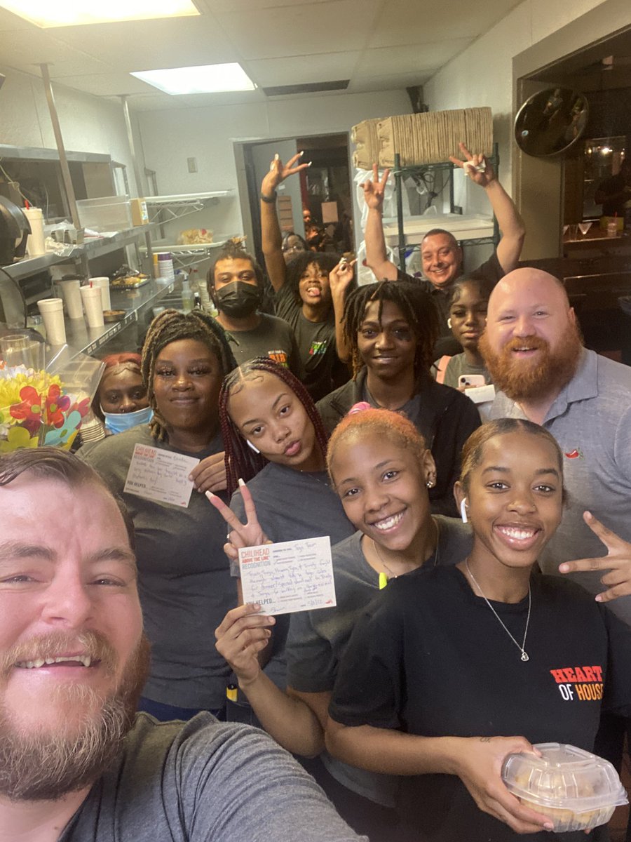 Mothers day 22 is in the books! And this whole team absolutely crushed it! It’s raining ATLs in Florissant! #chilislove #senseofbelonging <a href="/MrTAndersonSTL/">Todd Anderson</a> <a href="/CaraLiebman/">Cara Liebman</a>