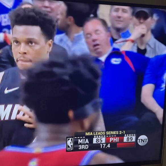 Barstool Philly on Twitter "David Dodge down for the count https//t.co/FmoGBLaaEP" / Twitter