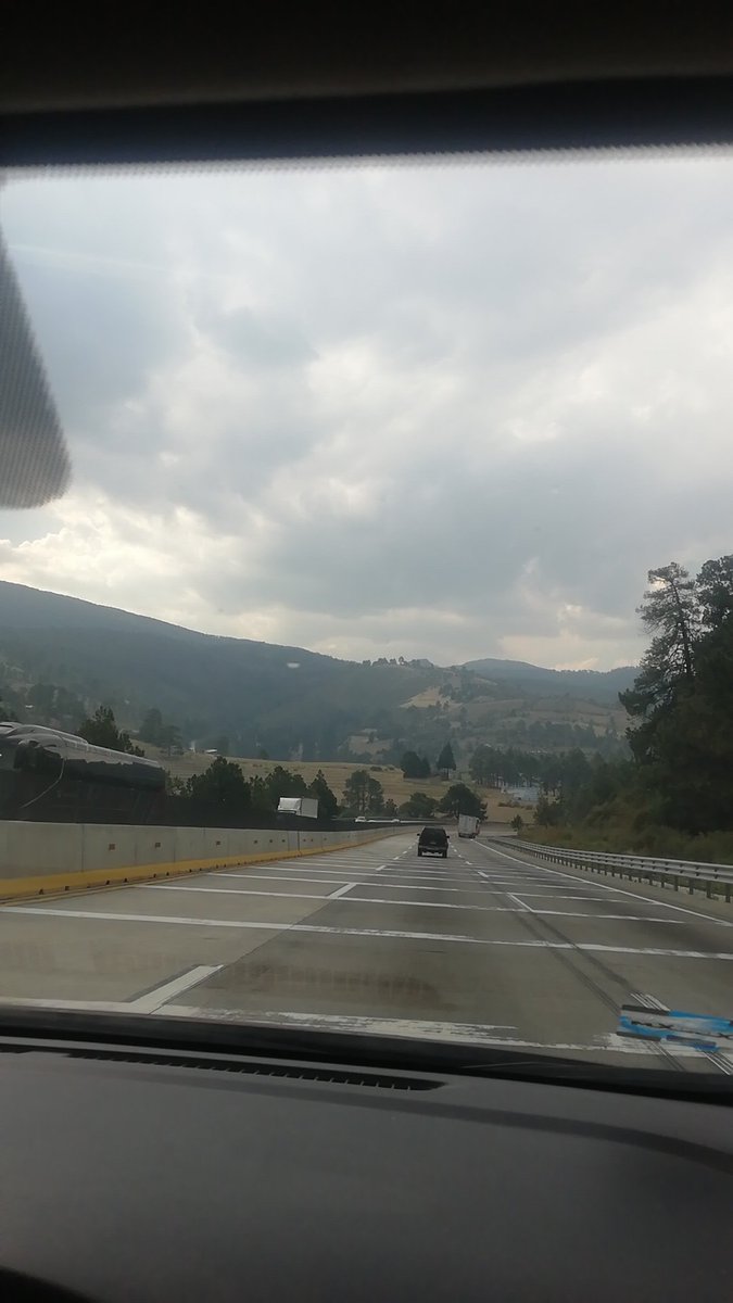 veromoster's tweet photo. #AutoRuta 🛣️👩🏻🤝👨🏽 https://t.co/Nnk5SVNIKa
