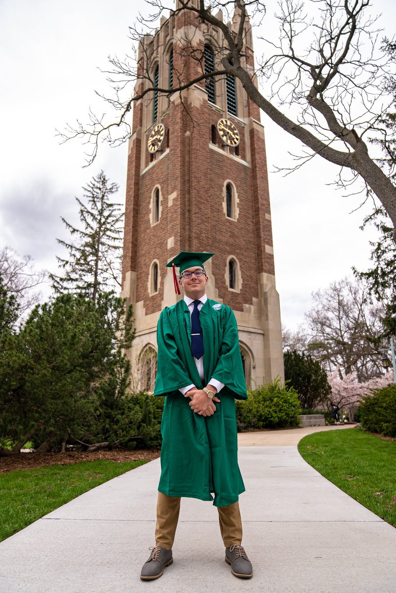 AMson89_wdbm's tweet photo. Tomorrow from 8-10 a.m. will be @tayhaelterman and @LukeSloan_7’s final show as co-hosts of AMs on 89.

Join them on @WDBM as they reflect on their four years at Michigan State and pass the torch to a new era of the show. https://t.co/Sz1ZOsUUan