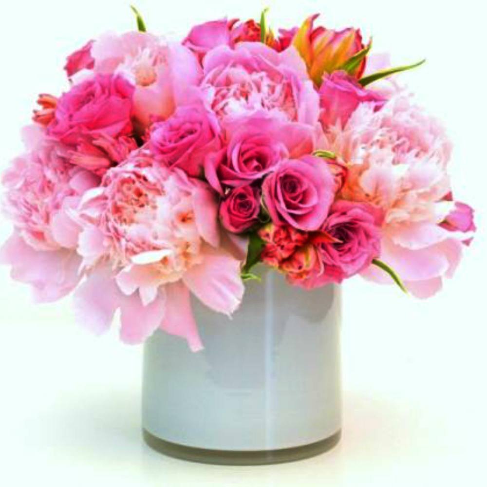 Has these sent to @HisFondestHope with a note that reads "Happy Mothers day from the Cades"