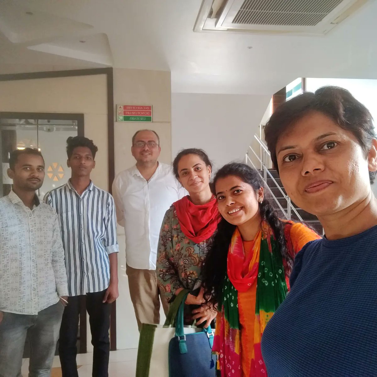 KDSushma's tweet photo. Bhopal, Gratitude Every day is Action when you are committed to your mission 

Meeting with the Global Fortune family, Is always giving the new experience as new discussions, learning, sharing, and having fun together

#kdsushma #exporter #eximtips #eximcoach #bhopal https://t.co/NoJmgKuVfK