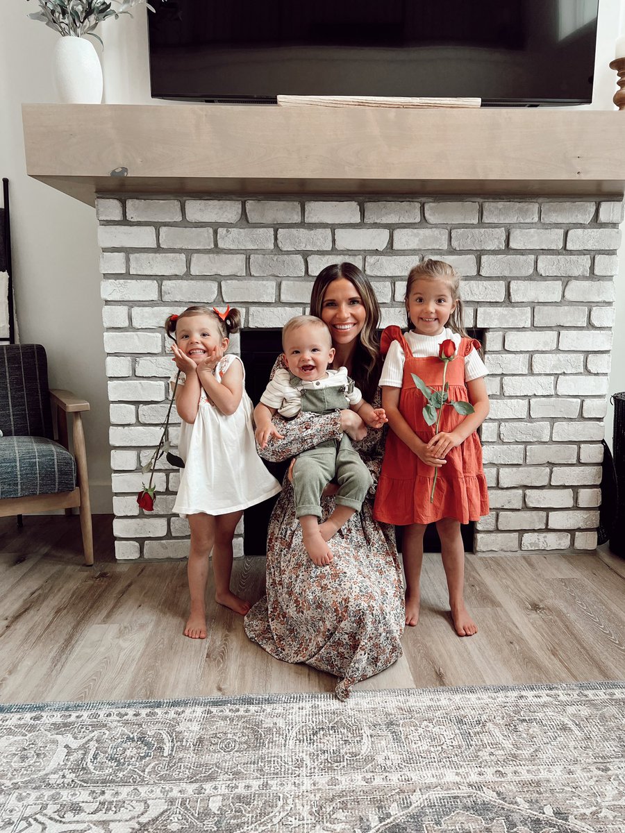 Coach Rid (@skyler_ridley) on Twitter photo This woman is our everything!
A real life super hero. Incredible Mom and a killer CPA. She has made all of our dreams come true. Love you Forever <a href="/jasminehridley/">Jasmine Ridley</a>
Happy Motherβs Day to you and all the amazing women out there! ππΌππΌππΌ
#MothersDay #DreamTeam This woman is our everything!
A real life super hero. Incredible Mom and a killer CPA. She has made all of our dreams come true. Love you Forever <a href="/jasminehridley/">Jasmine Ridley</a>
Happy Motherβs Day to you and all the amazing women out there! ππΌππΌππΌ
#MothersDay #DreamTeam