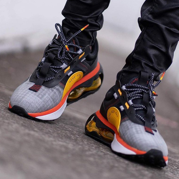 ? Select sizes under 12 for the black/mystic red-cosmic  display picture 3