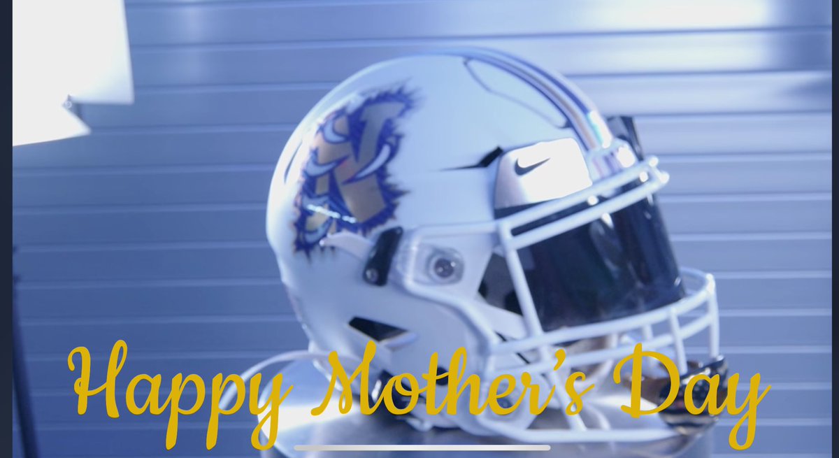 beardownnoble's tweet photo. Happy Mother’s Day! Thank you for everything you do for Beardown and our football programs. #GoBears #BearDown #football https://t.co/LjyWIirBXB
