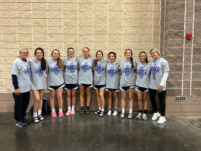 Great time with the Totters 7th grade girls and their families this weekend at the State AAU tournament! First class tournament! Thanks to everyone involved! <a href="/LadyTrotters/">TN Flight Trotters</a> @KatieeeC_23 <a href="/AAU_Basketball/">AAU Basketball</a>