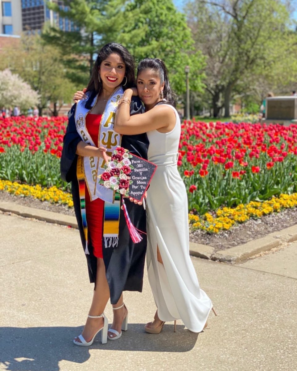 Alexahdz183's tweet photo. What a great weekend 🤍🤍 
Happy mother day to all the moms out there! Including mine 🥰 https://t.co/kjyVbvLL2Q