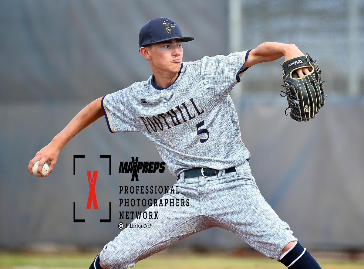juleskarney's tweet photo. Foothill @ Sierra Vista CBS/Maxpreps photo gallery now available on https://t.co/zRcP3fINXv https://t.co/SOS6OAPbVz @FHSFalcons #foothillhighschool @sierravistak6 #sierravistahighschool @BLEbaseball @lvrbaseball @MaxPreps @nevadapreps https://t.co/P6MMFQ5UbN