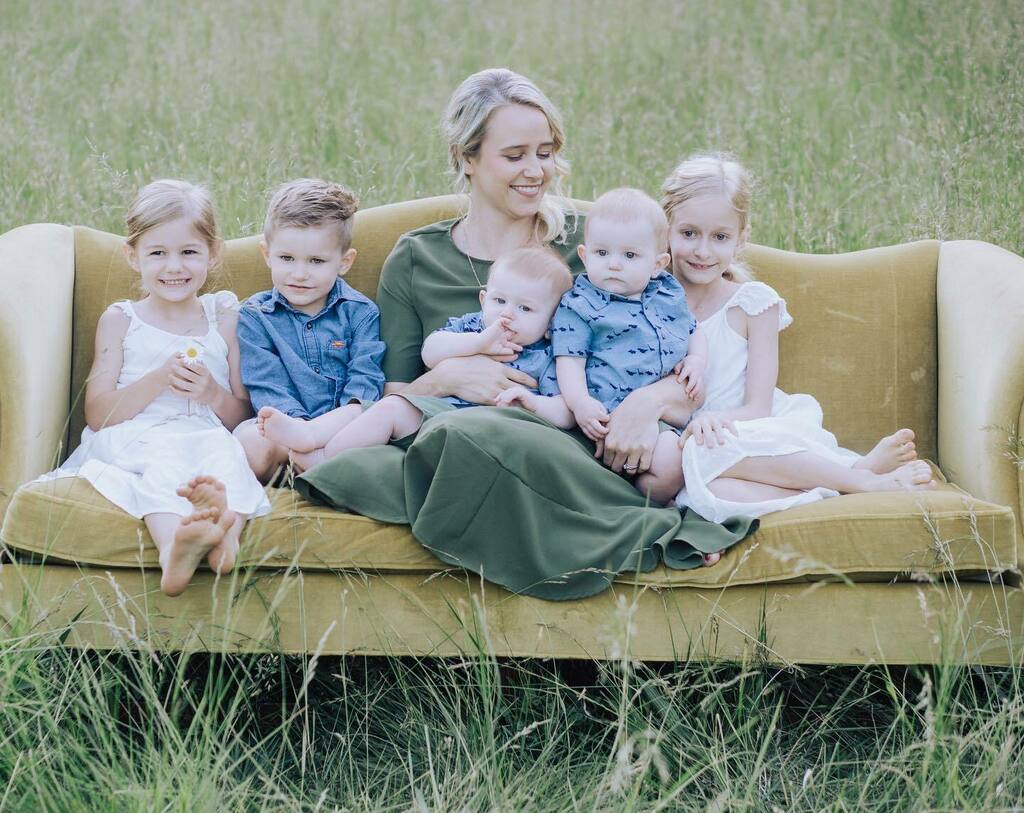 danielhodges's tweet photo. Look at her! So kind, so gracious, so spirited, so creative, so strong, so loving, so joyful, and such a great mother to our five children! @allysonbhodges https://t.co/RE1W2Aov18 https://t.co/JXZi6Xt59k