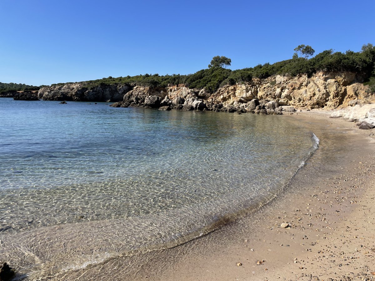 Alaynaabroad's tweet photo. Missing summer and Sardinia a little extra today π₯² I can't wait to see these gorgeous blue waters again!
#sardinia #alaynaabroad #beaches #travel #wanderlust #summer #headingback https://t.co/FZDLWrFKx3