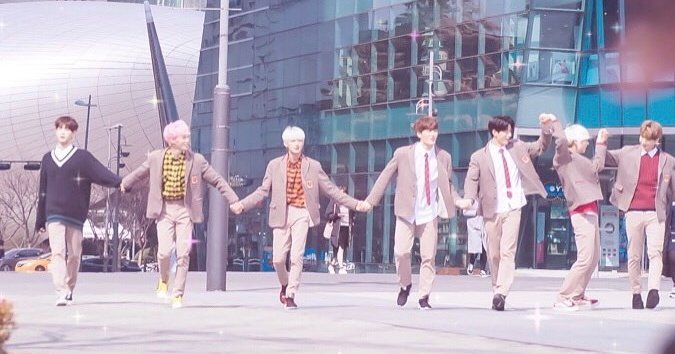Star_black27's tweet photo. Hagamos este experimento con #Vampz
Veamos cuantas Latin ~ Vampz hay en la familia.

Cada retweet equivale a una vampz latina 🦇💜🦇

#VAV / #브이에이브이 | #뱀즈 / @VAV_official | @twt_VAV https://t.co/yjDiffxiQ8