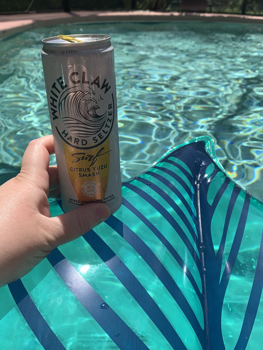 CarrieCKing's tweet photo. Today was nice. #poolsopen https://t.co/Tjv0O4no3j