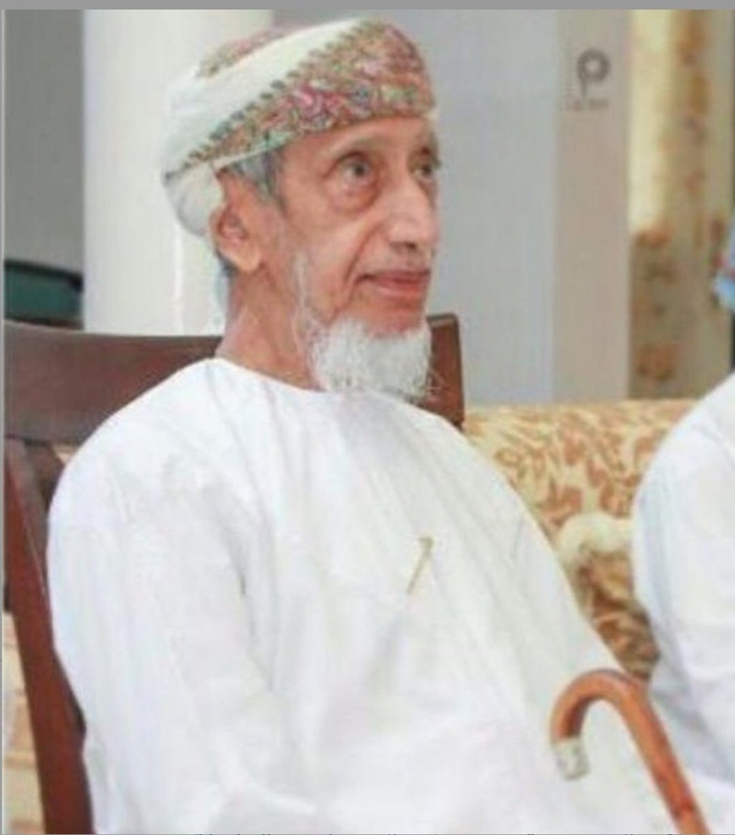nzhs777's tweet photo. رحمك الله يا جدي الحبيب
تركت أثرا عظيما في نفوسنا بأخلاقك و موعظة عظيمة في لوحاتك التي خطت بها يمناك. أجد في كل لوحة موعظة وعبرة فقد كنت تٌصمم وتنتقي الكلمات والأشكال لتوصل رسالة دعوية سامية بخطك وفنك ، اللهم اجعلها صدقة جارية إلى يوم الدين اللهم آمين 

#الشيخ_هلال_الرواحي https://t.co/BFnkQxLJIy