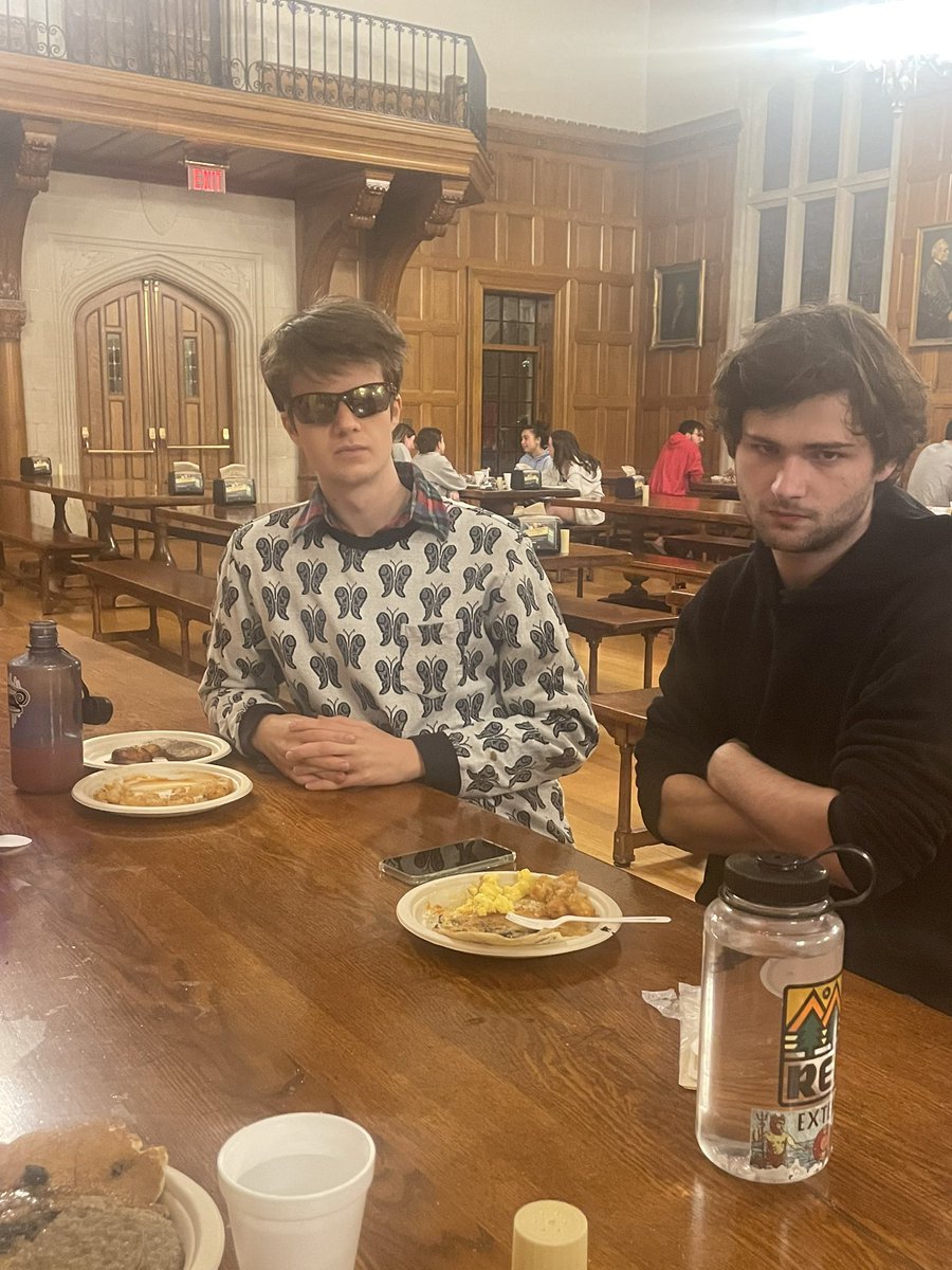 PeirceDining's tweet photo. Late Night Breakfast was a hit!!!! Thank you to everyone who came. Have a wonderful finals week Kenyon! https://t.co/AMhMikgbA9