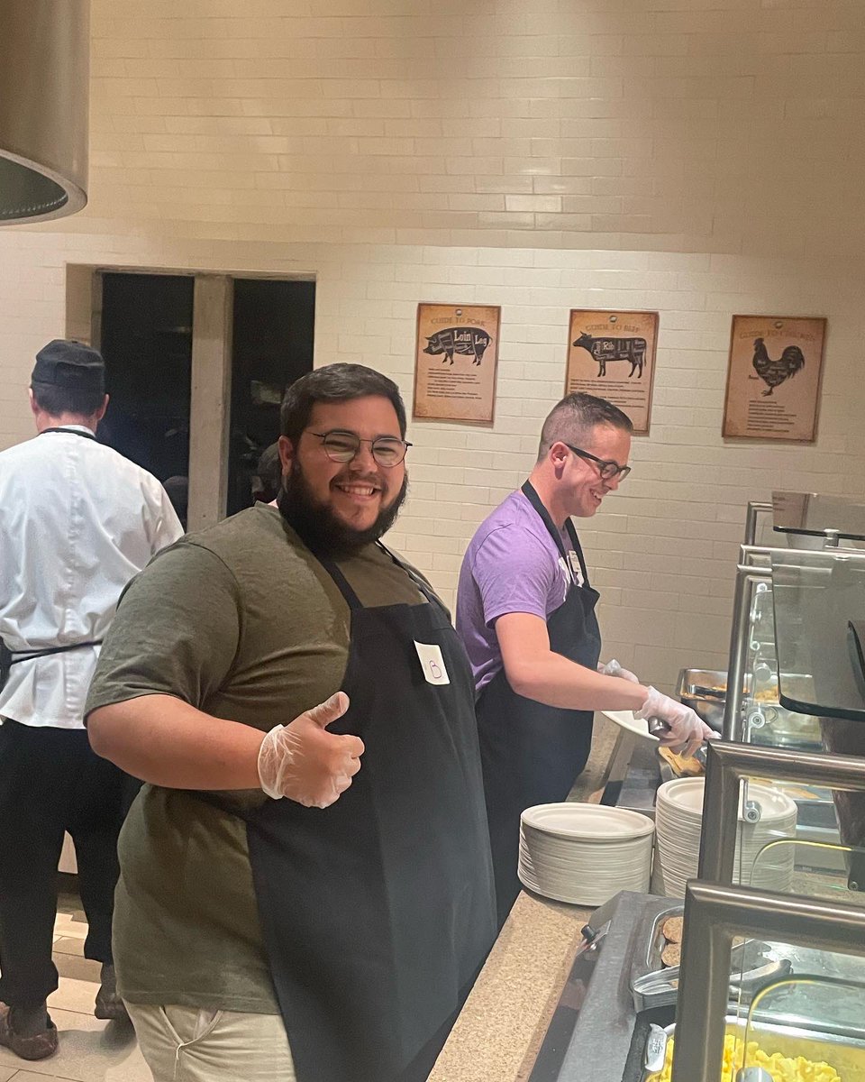 PeirceDining's tweet photo. Late Night Breakfast was a hit!!!! Thank you to everyone who came. Have a wonderful finals week Kenyon! https://t.co/AMhMikgbA9