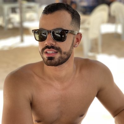 maxlmoura's tweet photo. #NovaFotoDePerfil https://t.co/qU3DXLwFOP