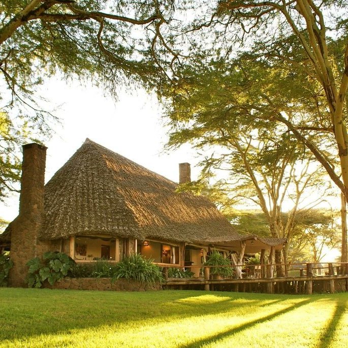 starlucktrv's tweet photo. Sirikoi Lodge is a small and intimate game lodge situated on it's own private estate at the center of Lewa Conservancy. All the rooms are spacious and tastefully designed with a private siting area, big Victorian bath tabs, rain-showers, fireplaces and private deck. https://t.co/Z4xoVSR7Zo