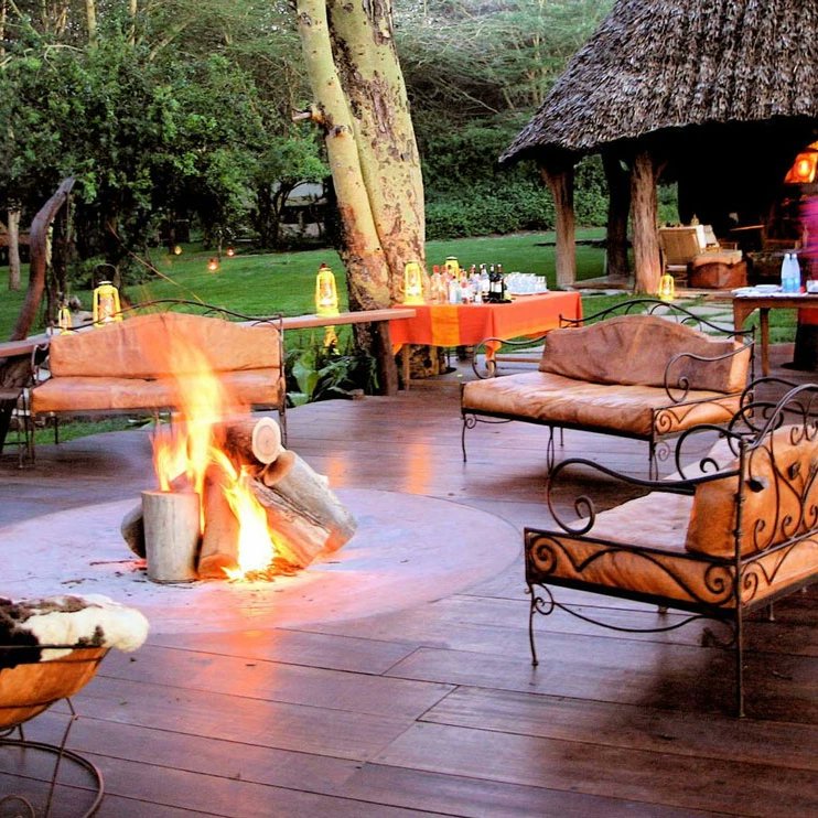 starlucktrv's tweet photo. Sirikoi Lodge is a small and intimate game lodge situated on it's own private estate at the center of Lewa Conservancy. All the rooms are spacious and tastefully designed with a private siting area, big Victorian bath tabs, rain-showers, fireplaces and private deck. https://t.co/Z4xoVSR7Zo