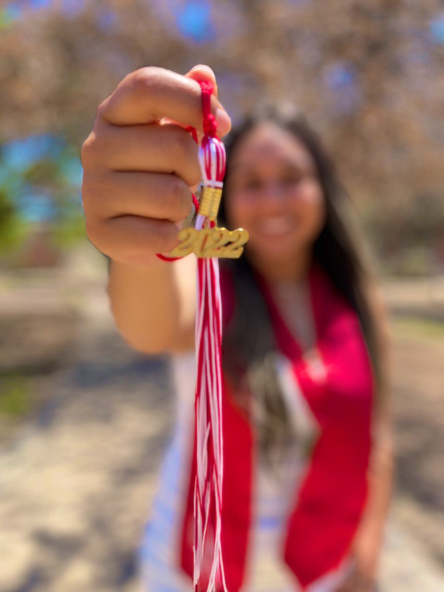 danij_20's tweet photo. graduated with my bachelors at 20✅ now on to the next adventure ✨ https://t.co/Z9UYBt8x7c