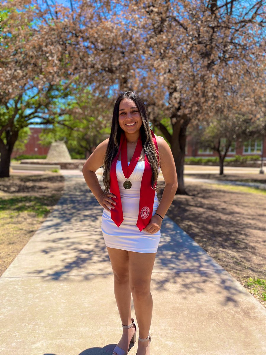 danij_20's tweet photo. graduated with my bachelors at 20✅ now on to the next adventure ✨ https://t.co/Z9UYBt8x7c