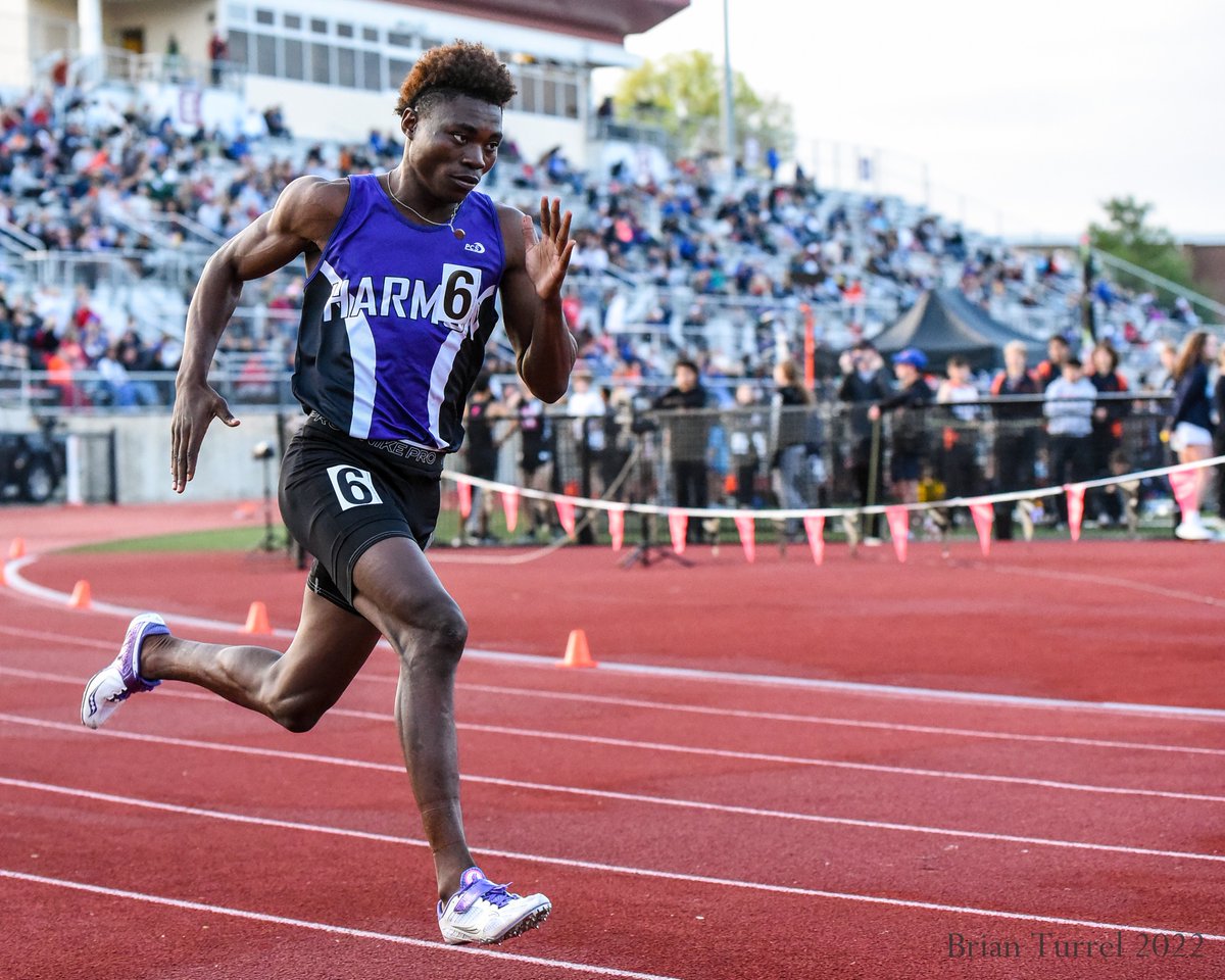 DotteSportsPix's tweet photo. Great participation by @jcharmonhigh at the #NorthRelays bringing several athletes to a very strong meet. Kudos to A'luel Miller for competing in 4 events. Looking forward to seeing more of this team in the future. @almarosashall @kckschools
https://t.co/fsQGAIyVio https://t.co/hm8HRRp10J