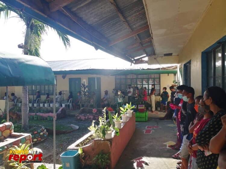 csukomyu's tweet photo. #KomyUnityReport | Nagdadagsaan na ang mga botante ng Naruangan Central School, Naruangan, Tuao, Cagayan. Higit 1,000 katao ang inaasahang boboto. #Eleksyon2022 https://t.co/NqwI5ytwjH