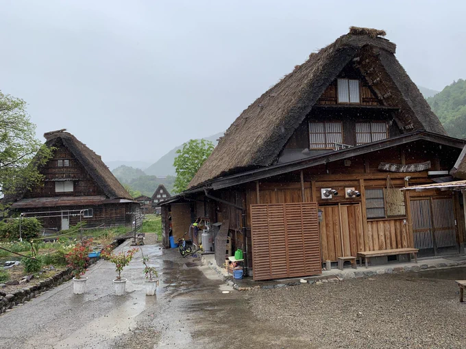 雨だけど白川郷にも来たのだ 