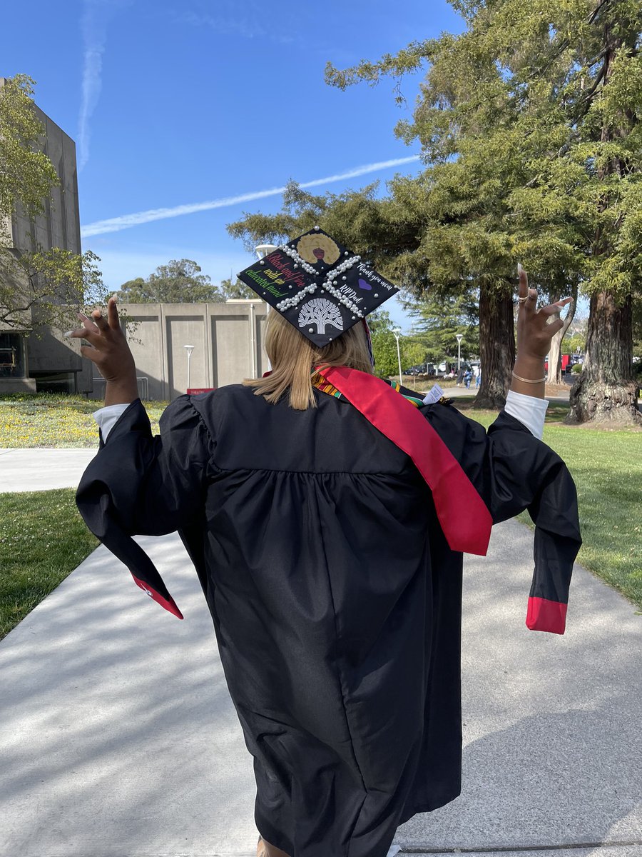 shesQueenKayD's tweet photo. Proud to announce as a BLACK woman, a product of EAST OAKLAND, I earned my 
Masters in Counseling, concentration in School Counseling and Marriage &amp; Family Therapy ✊🏾👩🏾‍🎓#BlackExcellence✨ https://t.co/W4CJiAsbBo