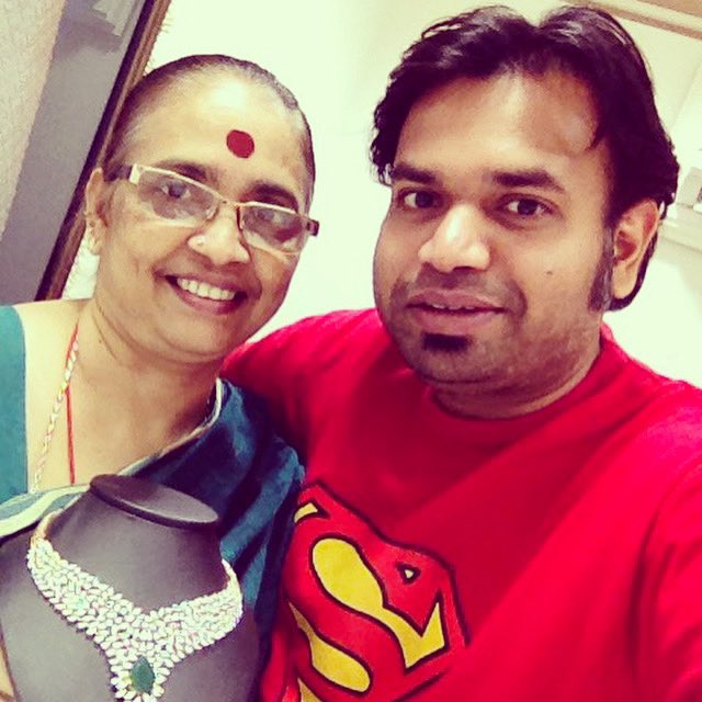 Premgiamaren's tweet photo. It’s been exactly a year since you left me mom. I know you are always there with me. Don’t worry lots of Gods are there to take care of me. 🙏💛💚🙏 https://t.co/DYl7LDEOld