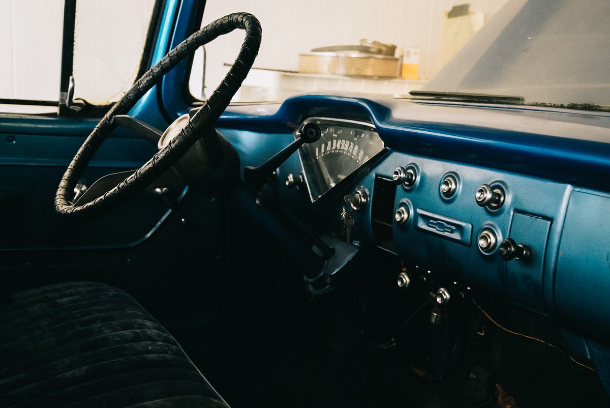 huntercash's tweet image. Good night photo fam 
#SonyAlpha #ChevyApache #Vintage