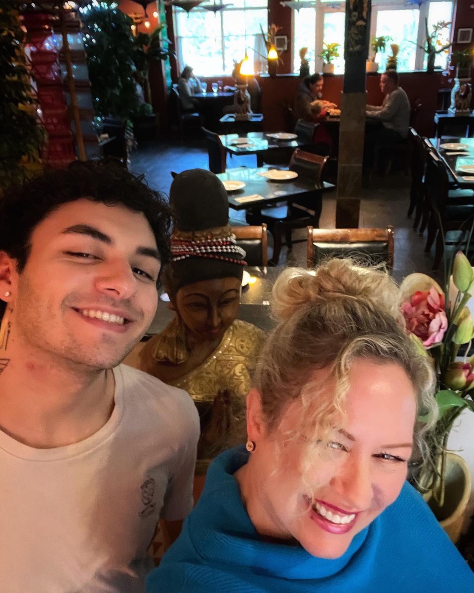 julesmoon's tweet photo. #MothersDay2022 https://t.co/jsLW3Ljjae