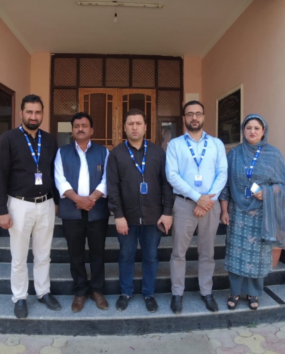 slascertjk's tweet photo. School leadership Academy @SCERTJK welcomes, Newly Appointed Joint Director KD Mohd Sharif Dedhar Sahab https://t.co/8Um9UCEy6J