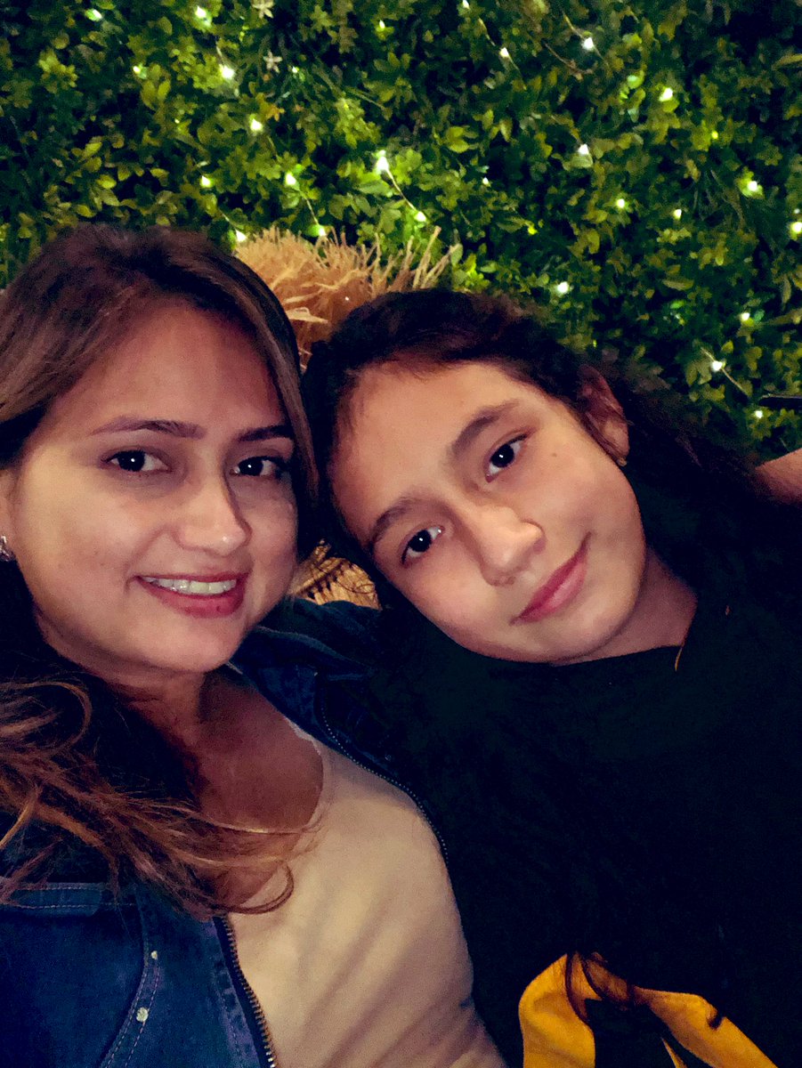 CinthiaValarezo's tweet photo. Día de la madre! 
Se vale perder la paciencia, cansarse y luego seguir intentándolo!! https://t.co/Any4sbD4CJ