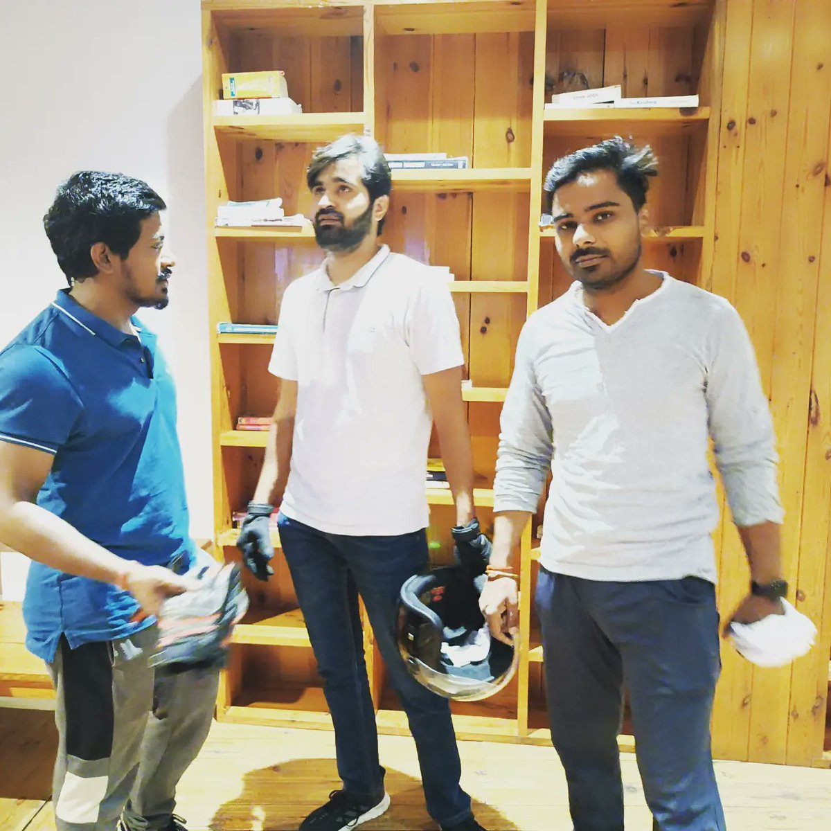 SumitSh12215992's tweet photo. Saifai cafe https://t.co/gsuBLg5Kin