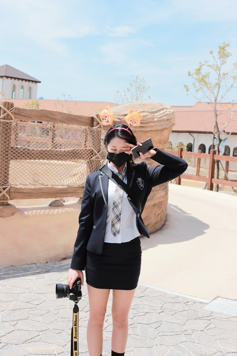 Jini_0507's tweet photo. 몇년만에 교복이야...?
부산 롯대월드♡ https://t.co/zUOTzxFDqt