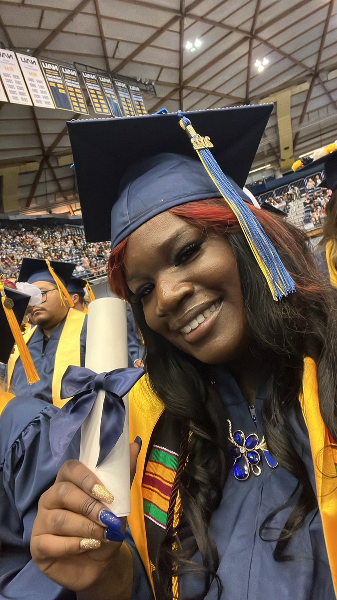 drayaa16's tweet photo. Hello Bachelor degree world 🥹. Thank you NAU for having me it was a wonderful time spent 💕. #NAUGRAD https://t.co/mvnd5S0KW0