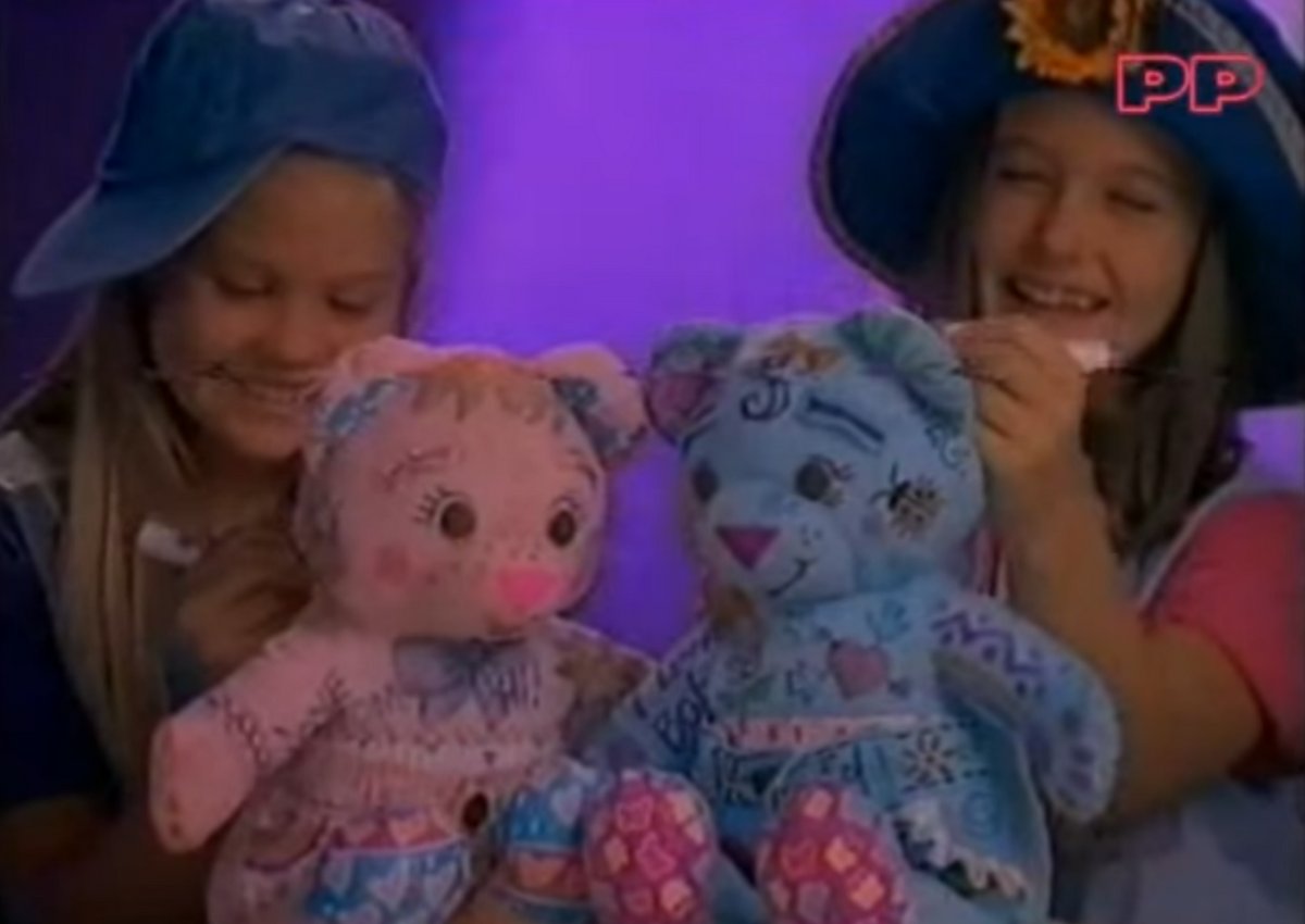 ryliegates's tweet photo. Realizing that Doodle Bear is the reason why I’ve wanted tattoos ever since I was a kid 🙃 https://t.co/OOVpz7IIdl