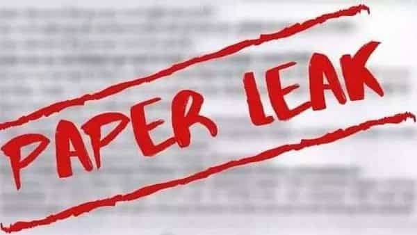 AnupamSharmaIFS's tweet photo. Paper Leak is not just a minor irregularity, but a serious assault on aspirations of lakhs of students, and mockery of their efforts &amp; of sacrifices made by their families.

Free (from Influences), Fair &amp; Transparent Competition shud be a basic right of students.

#BPSCpaperLeak https://t.co/Q1PqGPU0oe