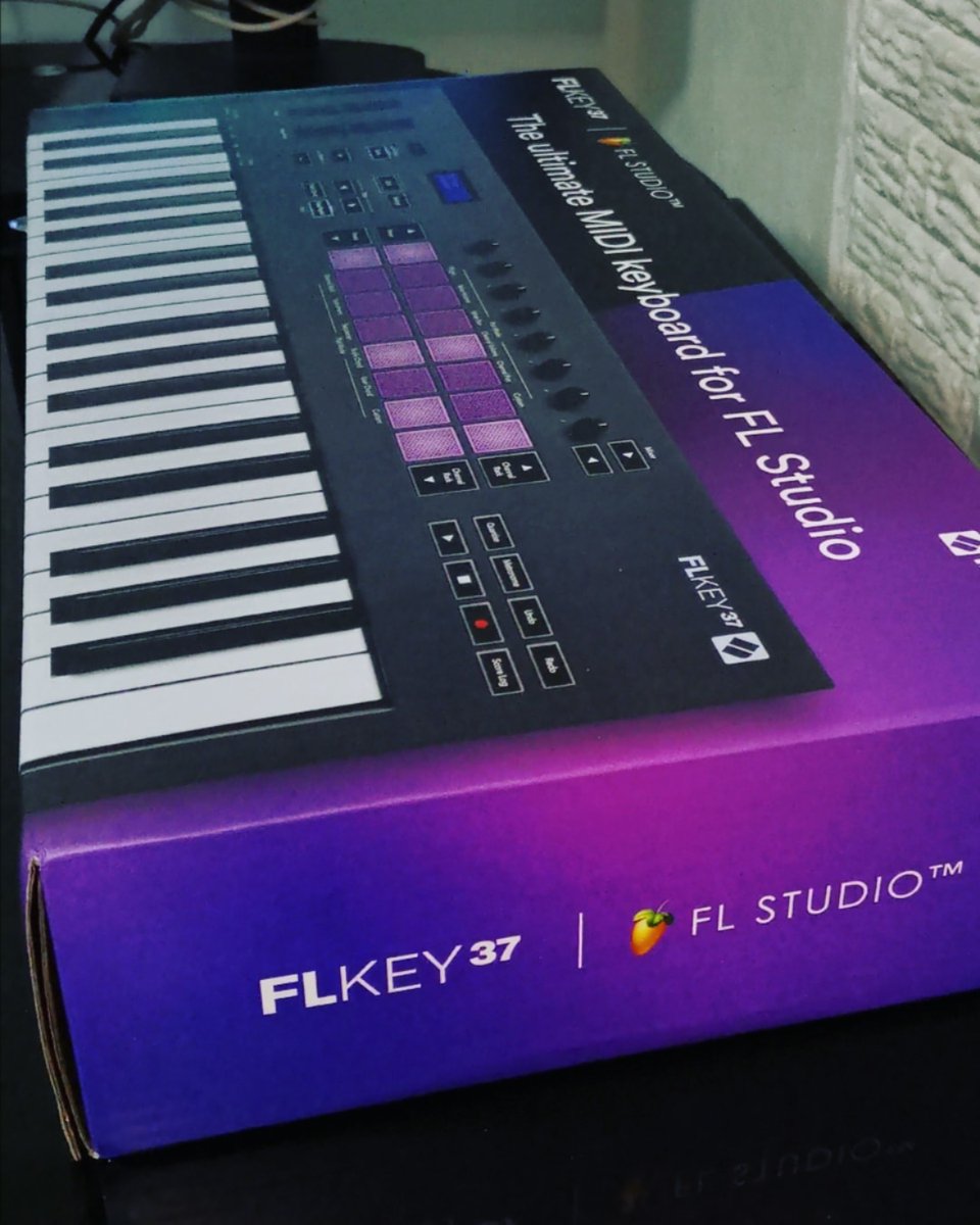 cally_beat's tweet photo. No se pierdan este unboxing 🤩
#flkeys #flstudio #flke37 #flstudio #novation #hum808x gracias @WeAreNovation y gracias @Flstudio 😎👍🏼
https://t.co/C2z16gX3Or https://t.co/QYU5RSQyPH
