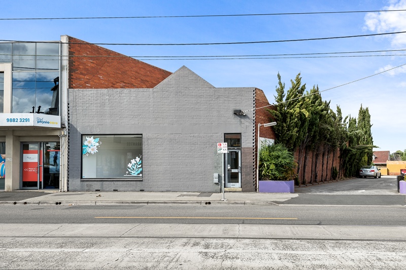 Gorman Commercial is pleased to present 304 High Street, Kew for auction on Wednesday 1 June at 12pm on-site. 
The property represents a rare opportunity for a #developer/owner occupier to acquire this blank canvas set amongst major retailers &amp; hospitality operators.
#cre #retail