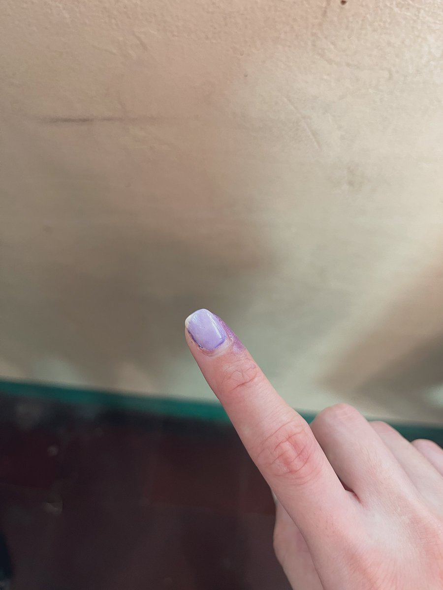 micaaamouse's tweet photo. #MyVoteIsForLeniKiko 💗💚 https://t.co/OpBwPPNmd0