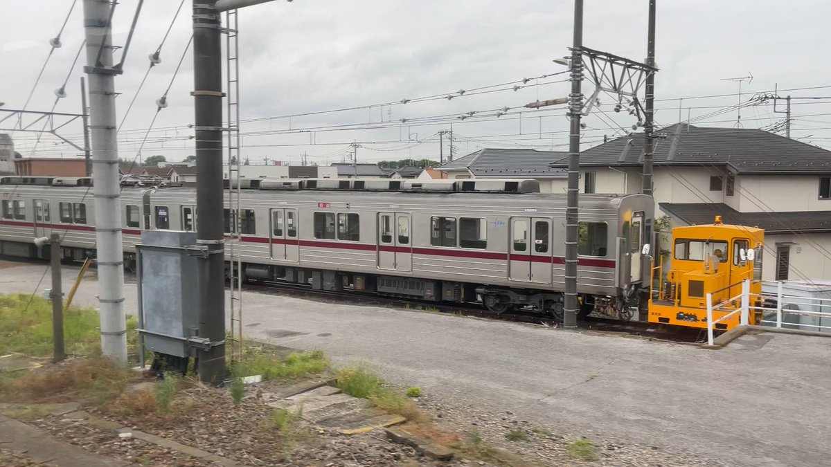 Rail_Channel's tweet photo. #11660F 津覇入場
これも屋根修繕でしょうね

#10030型 https://t.co/RW0AvEr2w5