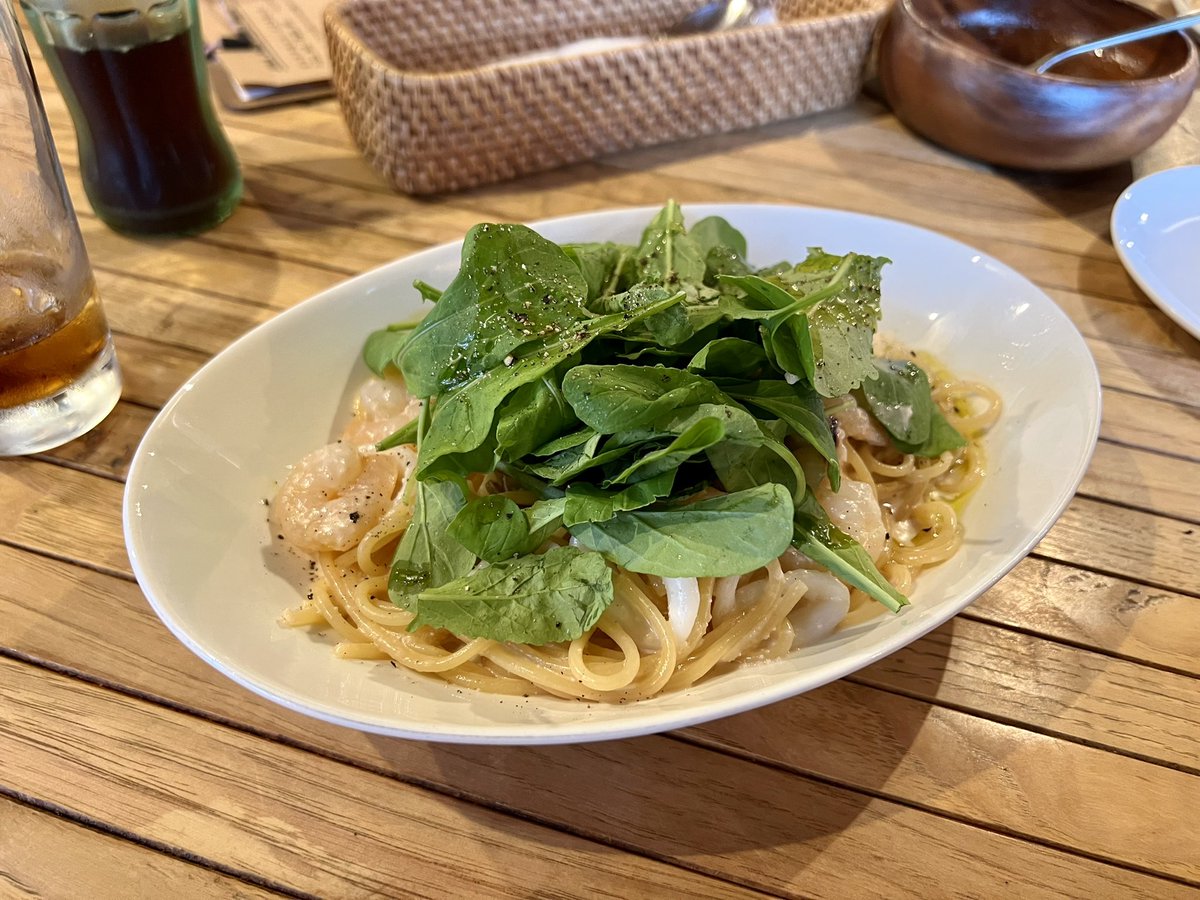 vanvanRider's tweet photo. おひるごはーん
飯能市にあるジーナジーナ
・マルゲリータ(バジル抜き)
・プリプリえびとヤリイカの明太子クリームパスタ
リーフをのけるとばばーん♫
美味しい(๑ ́ᄇ`๑)

#jinajina https://t.co/dZCu7wKq1g